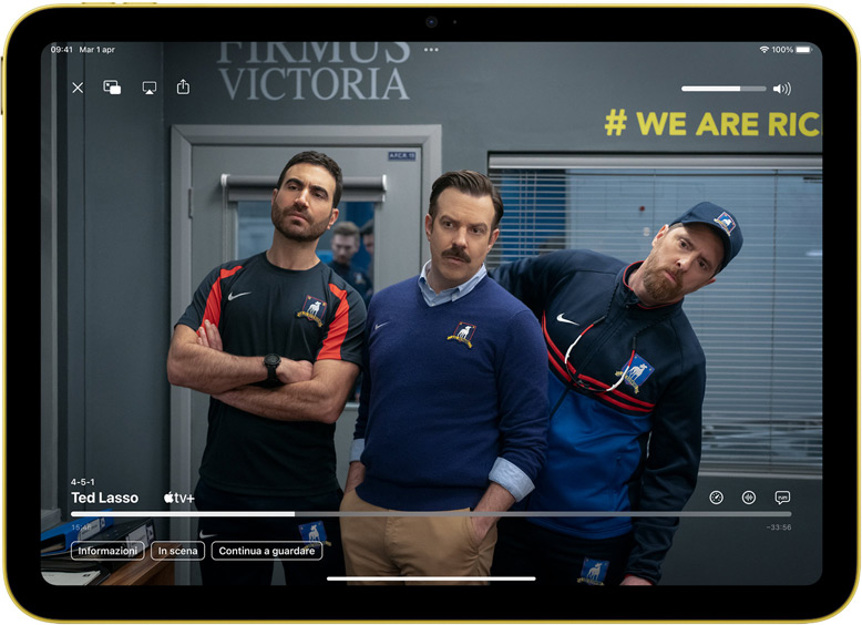 Una scena della serie Apple TV+ Ted Lasso su iPad.