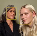 ميزة نمط " في الوسط " للصور قيد الاستخدام وتُبرز وجوه الأشخاص