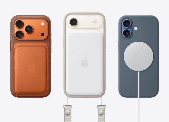 جنباً إلى جنب، الجزء الخلفي من iPhone 17 Pro مع محفظة من نسيج محبوك مع MagSafe مثبتة، الجزء الخلفي من iPhone Air بلون ذهبي فاتح مع حزام الكتف وبطارية MagSafe مثبتان، الجزء الخلفي من iPhone Pro مع حافظة بلون أزرق وشاحن MagSafe مثبتان